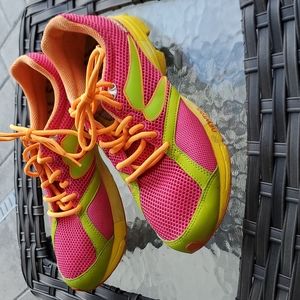 Newton - Distance U - Women's 9.5 👟 -